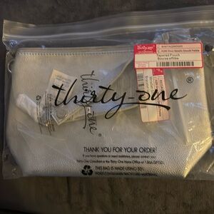 Thirty One Tapered Pouch with Wristlet Strap NWT